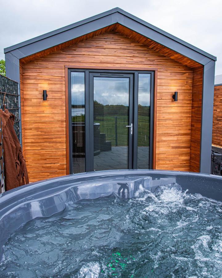 Lough Beg Glamping Hotel Newferry Exterior photo